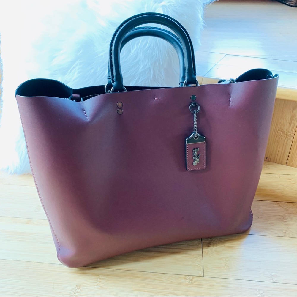 COACH GLV CF LTH ROGUE TOTE